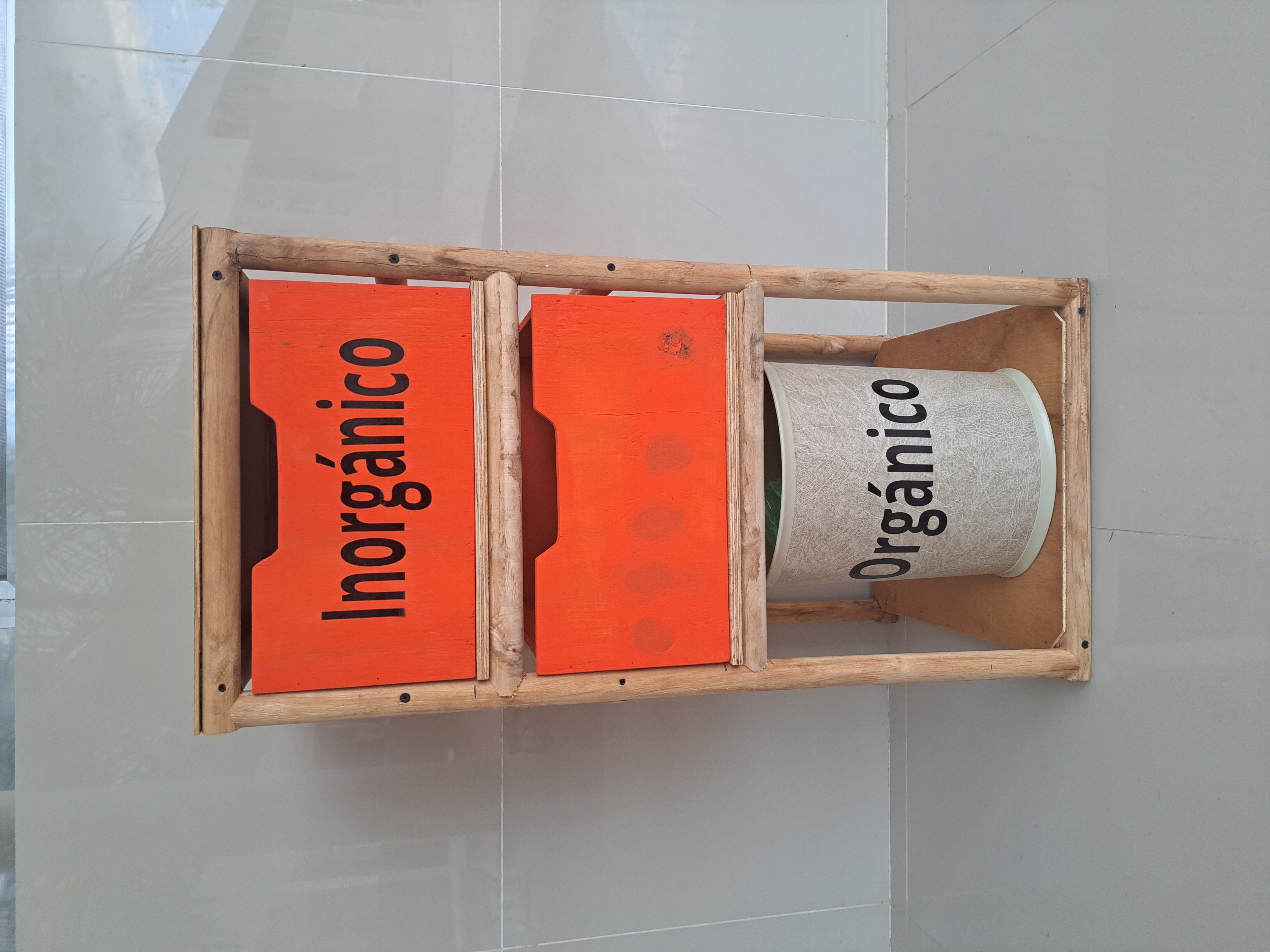 Módulo de separación de residuos sólidos para hogares