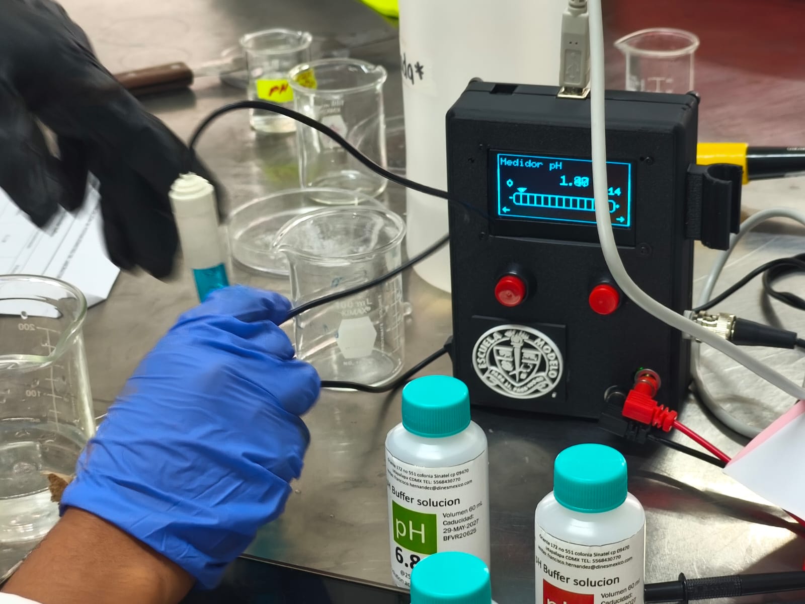 Sistema de Medición de pH Experimental