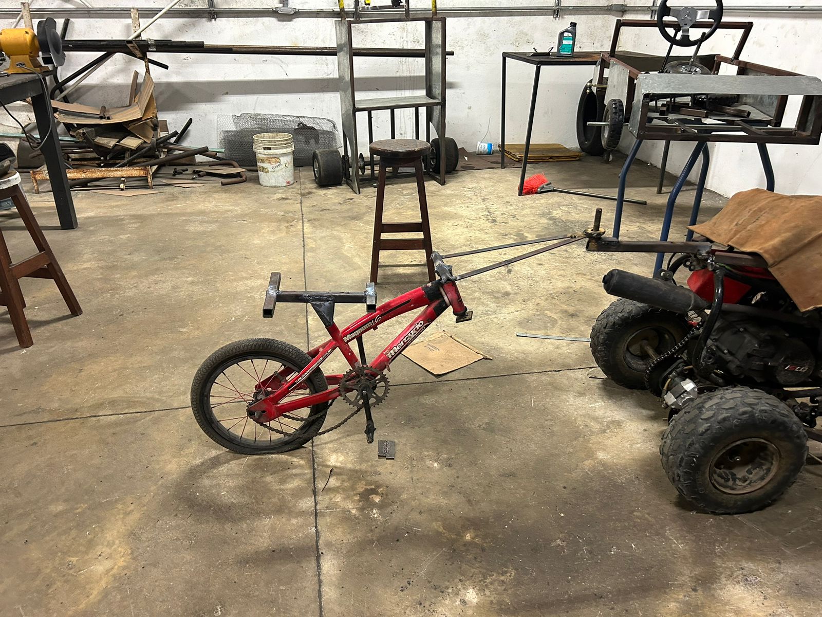 Sistema de riego adaptado a un sistema móvil