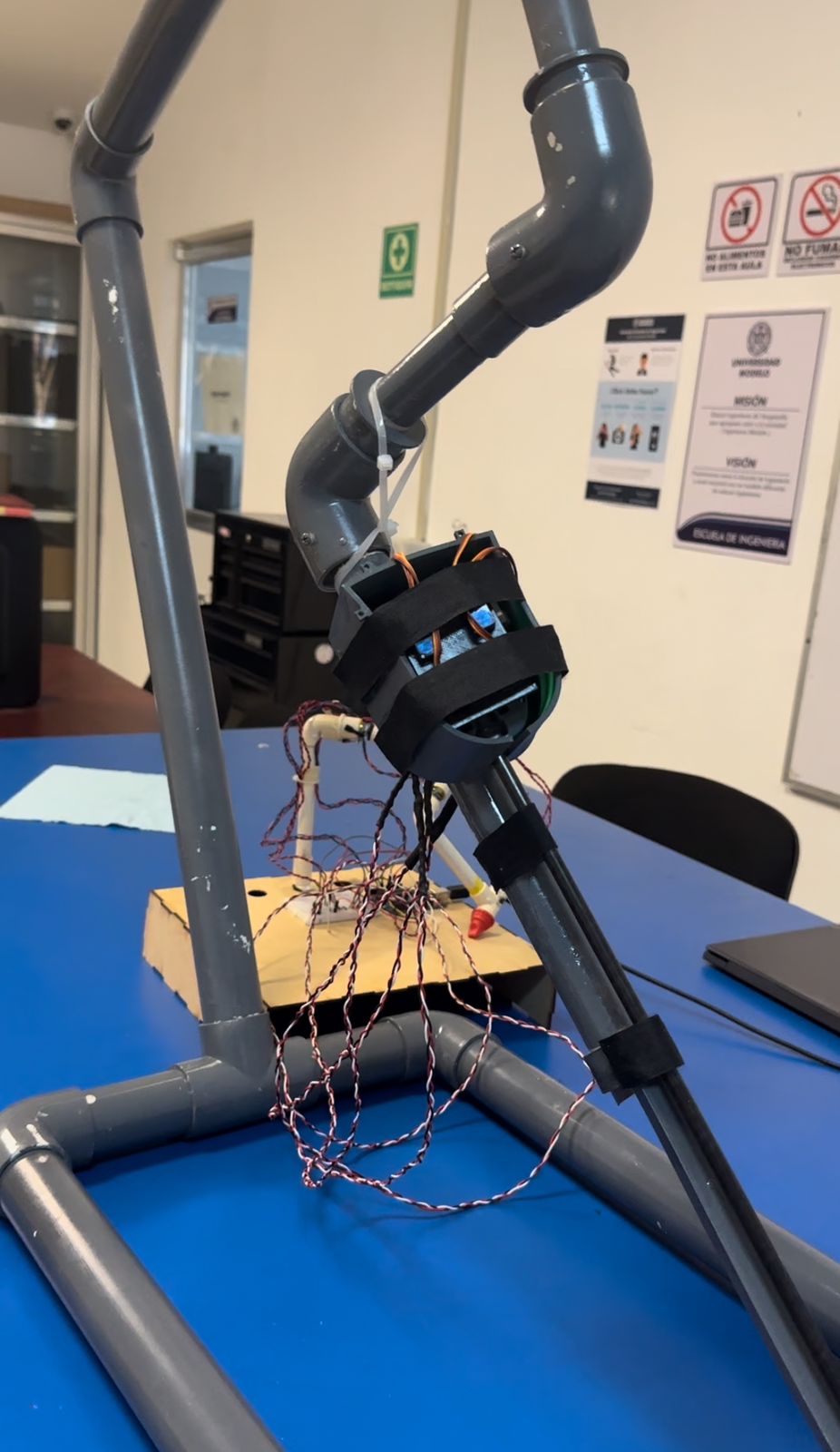 BRAZO DE CIRUGÍA MINIMAMENTE INVASIVA