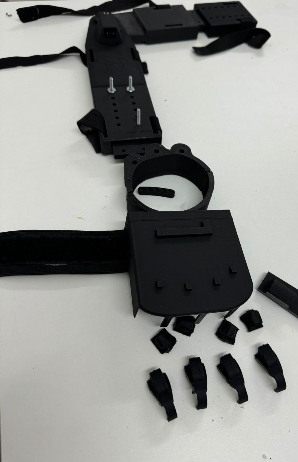 Prototipo de un exoesquelo para miembro superior